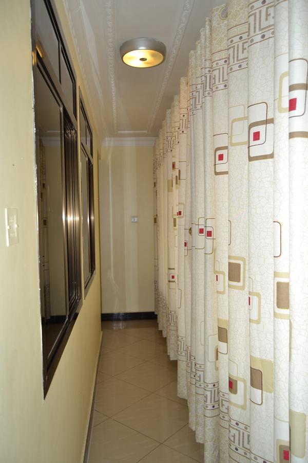 Barcelona Lodge 바가모요 외부 사진